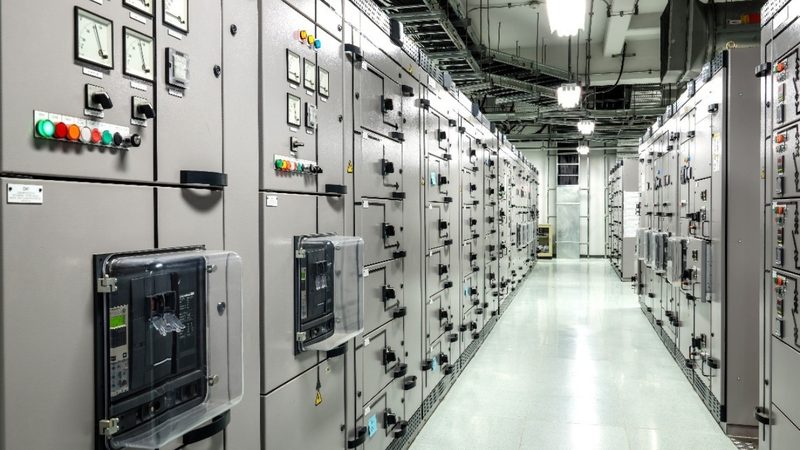 根据工作原理和功能，软启动器主要分为以下几类：